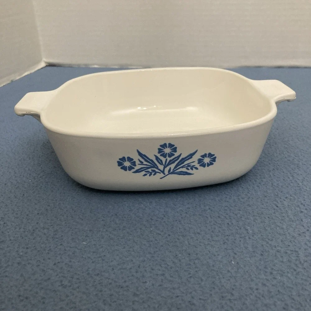 Vintage Corning Ware Blue Cornflower Pyrocream 1QT Casserole Dish - No Lid